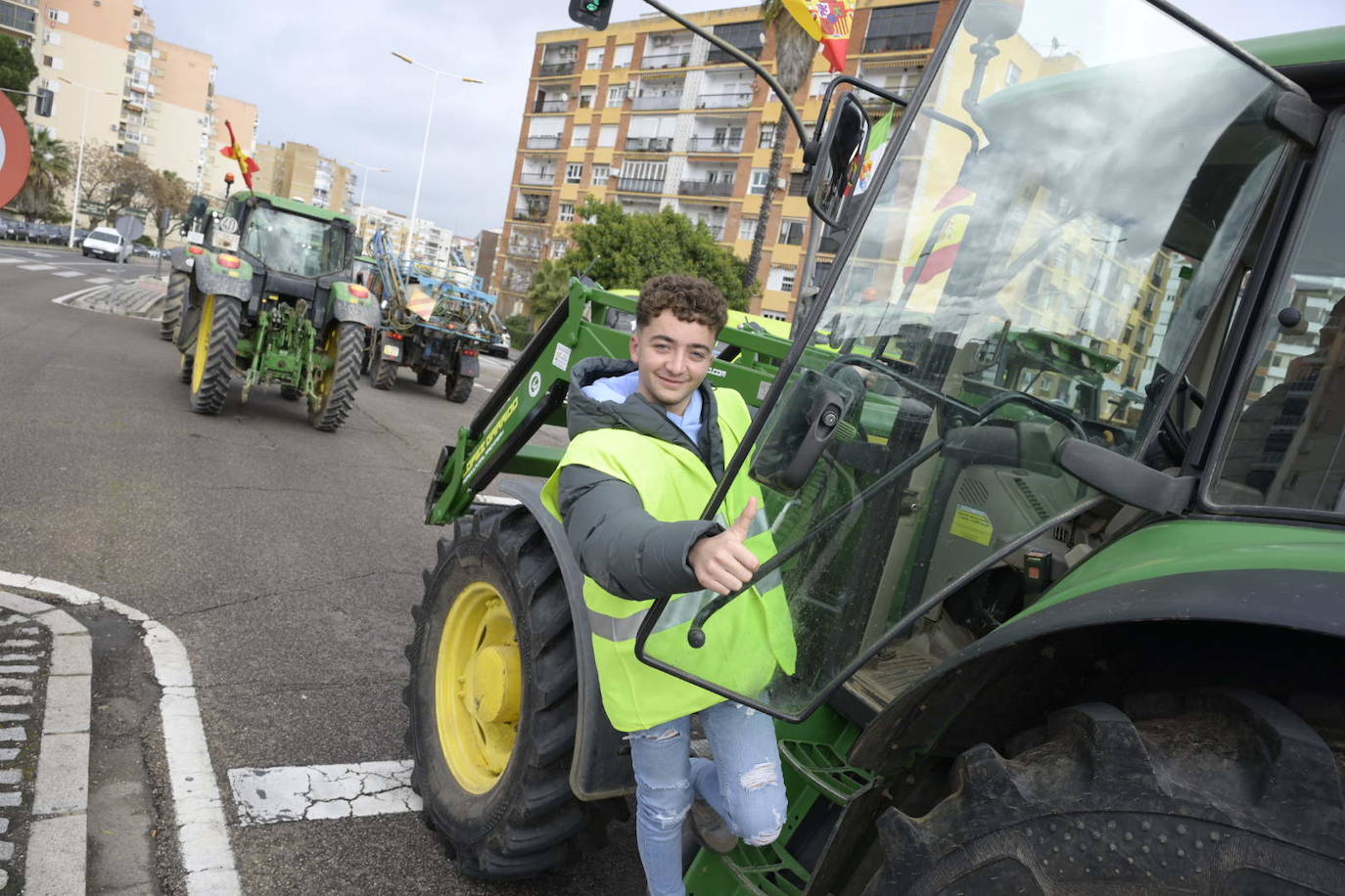 Tractores pasando por el centro de Badajoz.