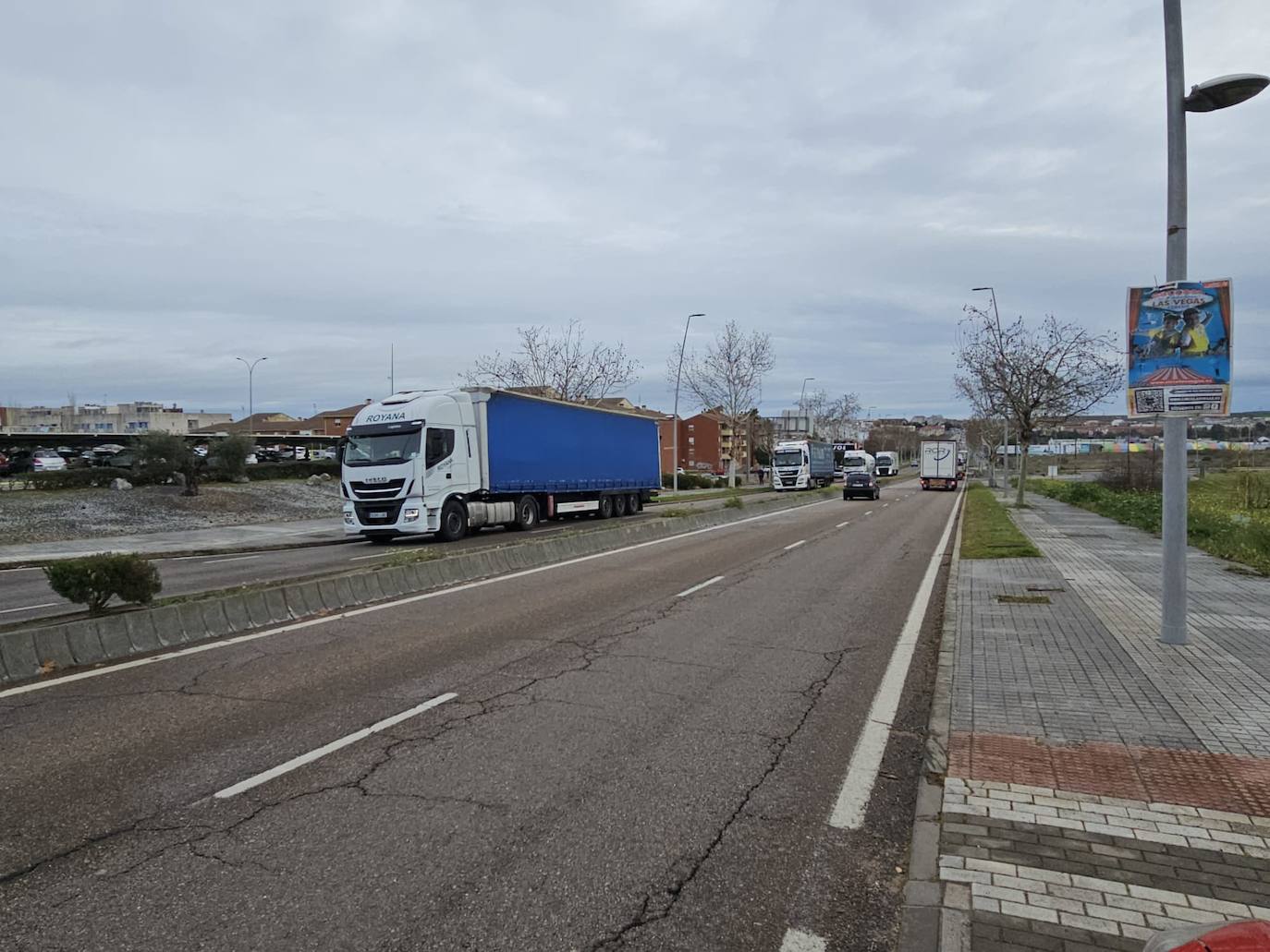 Tráfico lento en el centro de Mérida por la circulación de tractores.