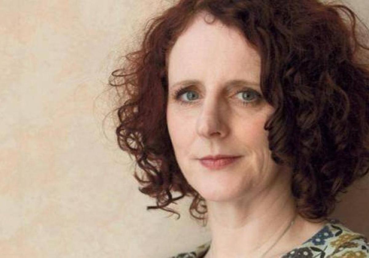 Maggie O'Farrell,.