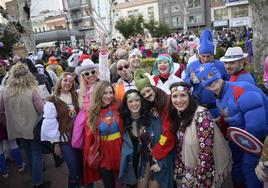 'Photocall', junto al colegio General Navarro y Correos, para participar en el concurso de disfraces de HOY.