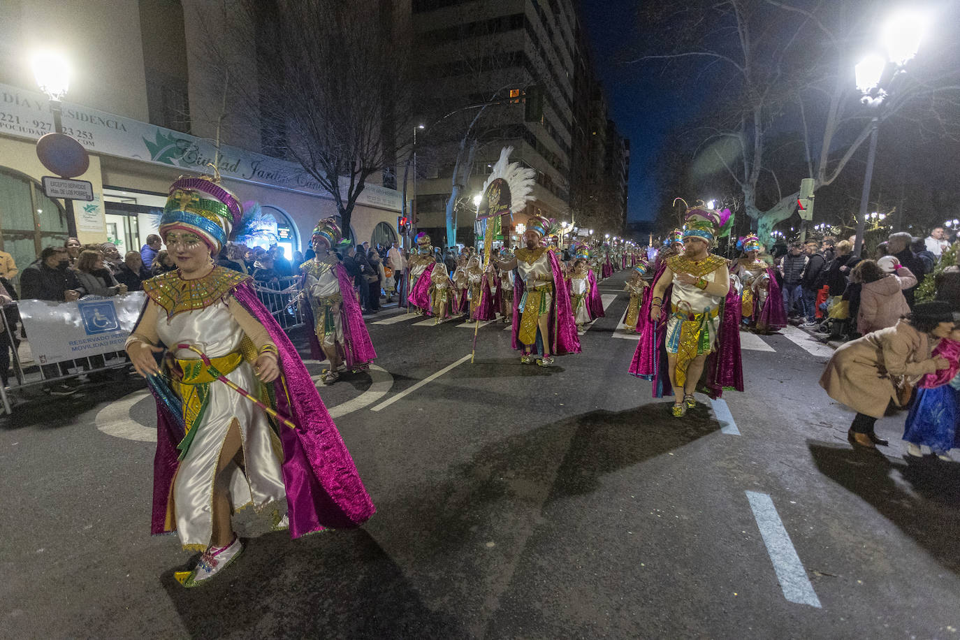 El desfile del Carnaval de Cáceres, en imágenes