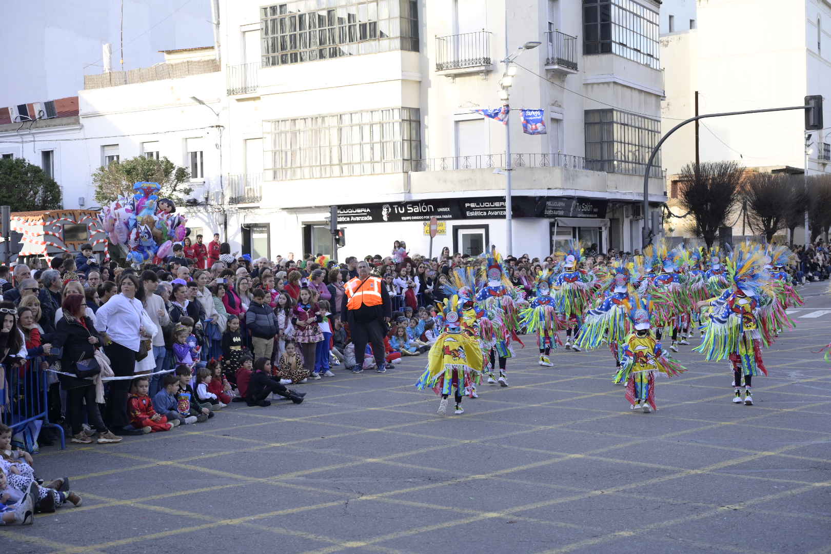 Las mejores imágenes del colorido desfile infantil del Carnaval de Badajoz 2024 (I)