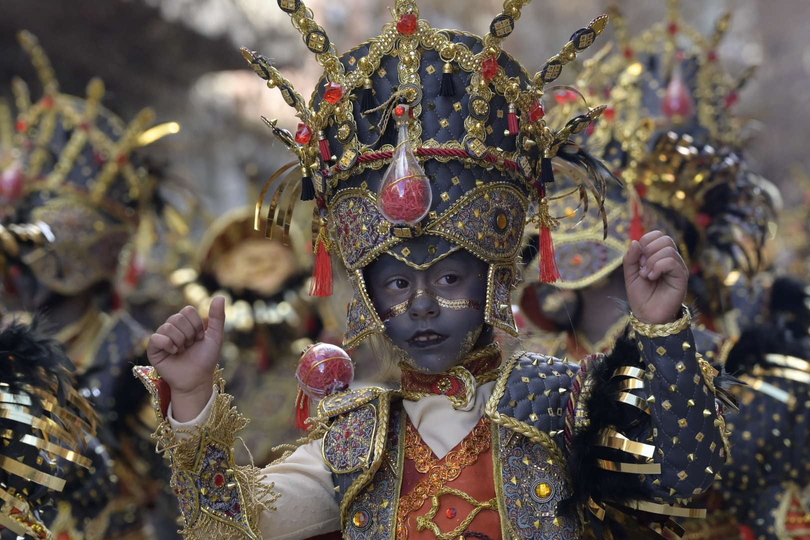 Las mejores imágenes del colorido desfile infantil del Carnaval de Badajoz 2024 (II)