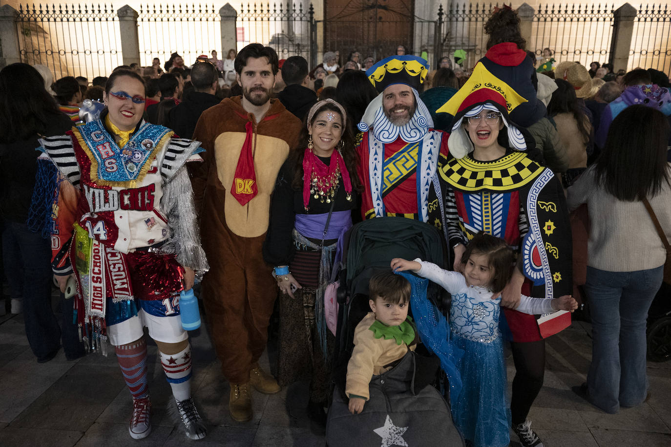 Fotos | Ambiente en el lunes del Carnaval de Badajoz 2024