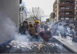 Imágenes del ambiente en San Roque, que no ha llorado a su sardina