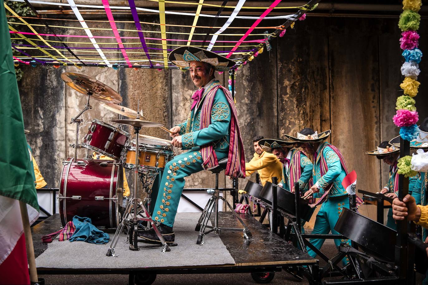 Lo mejor del desfile de comparsas del Carnaval de Mérida, en imágenes