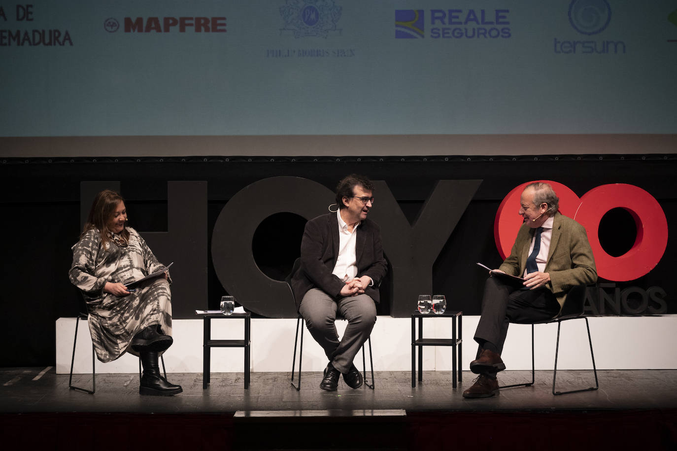 Javier Cercas protaginiza el acto del 90 aniversario de HOY