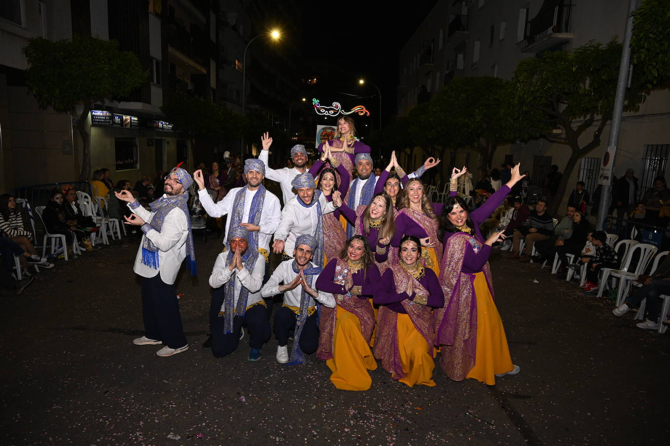 Las mejores imágenes de los grupos participantes en el desfile del Carnaval de Badajoz