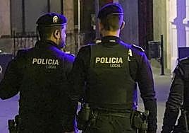 Imagen de archivo de policías locales en Badajoz.