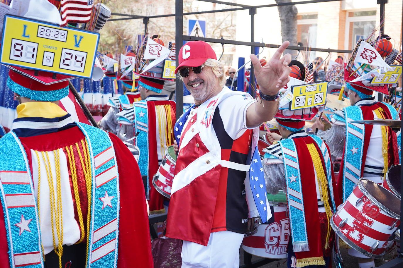 Las mejores imágenes del Desfile despedida del Carnaval de Badajoz 2024 (II)