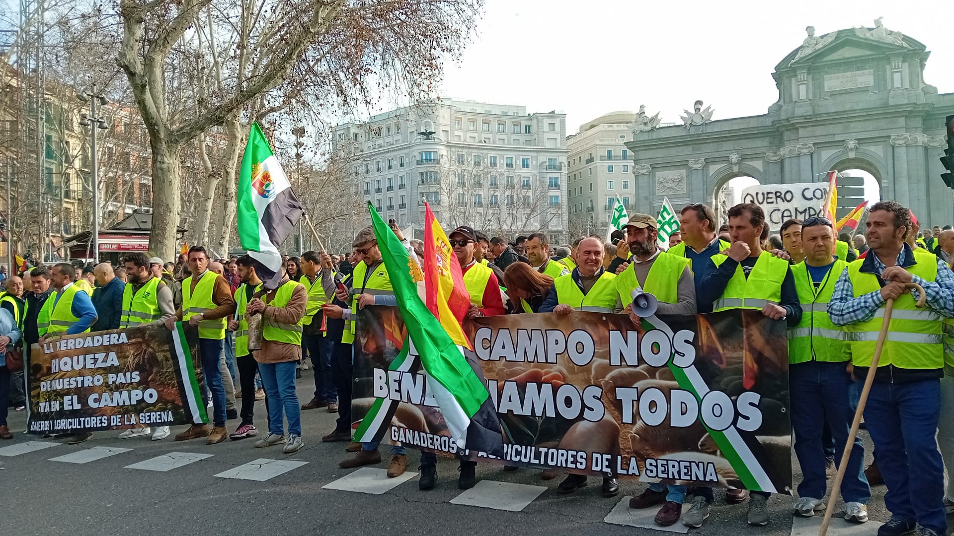 Los agricultores extremeños llevan su protesta al centro de Madrid