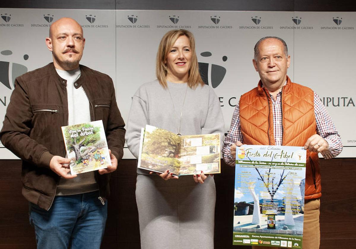 Presentación de la Fiesta del Árbol de Villanueva de la Sierra, este jueves en la Diputación de Cáceres.