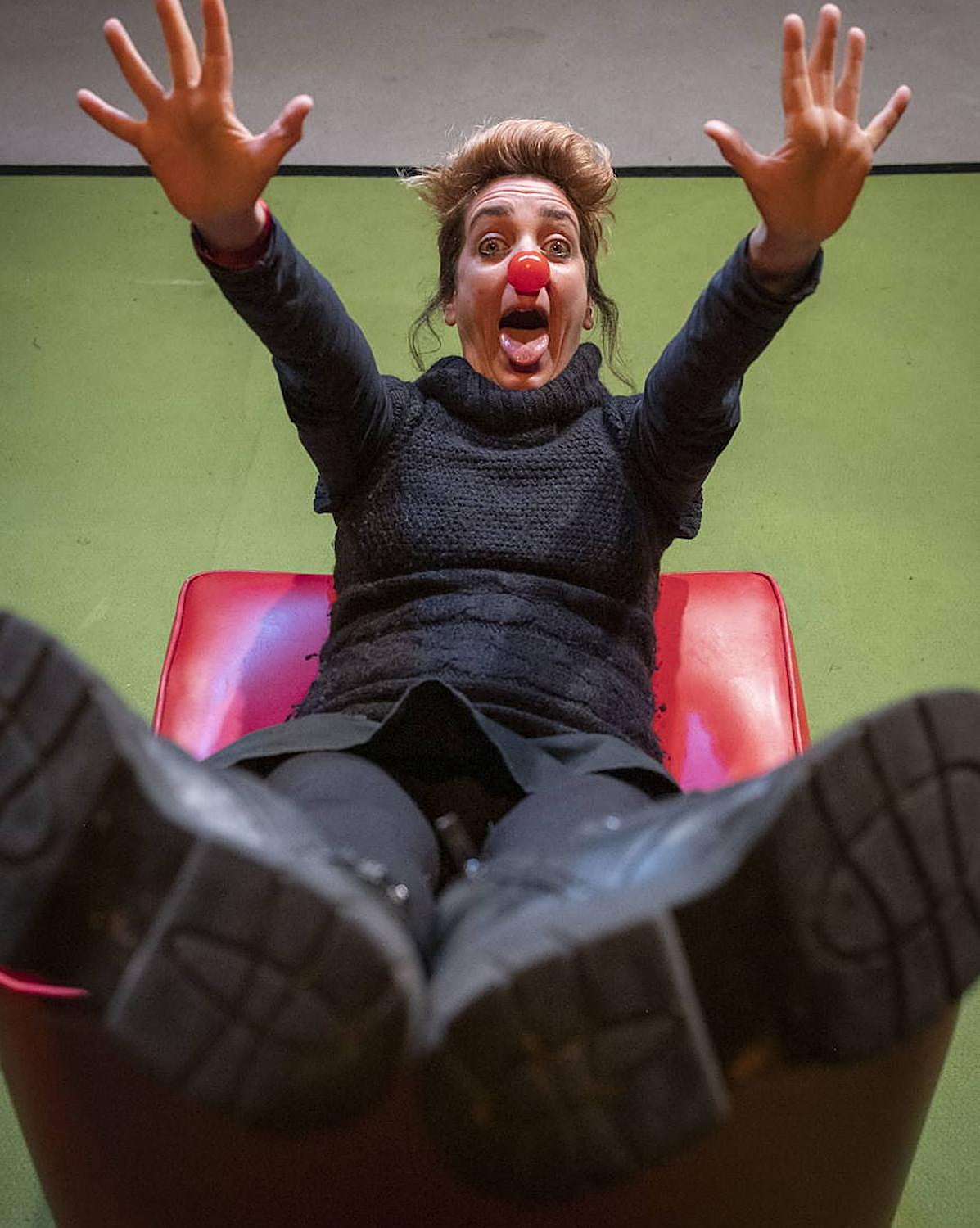 Inés Pérez, La Payasa Inesperada, en la sala La Idiota.