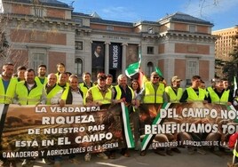 Agricultores y ganaderos extremeños en la manifestación de Madrid.