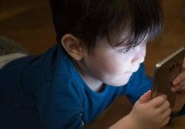Una campaña sensibilizará a las familias contra el abuso de pantallas en la infancia