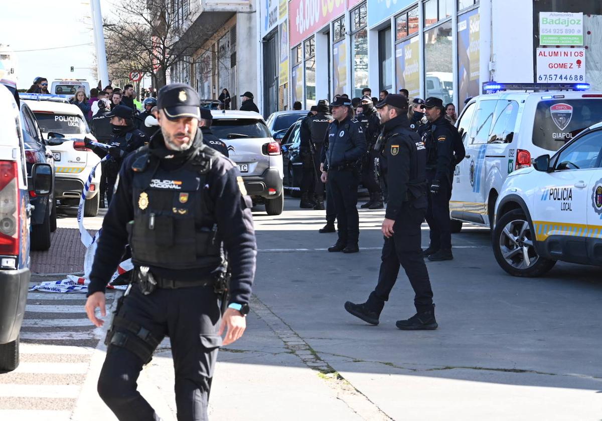 Así se han vivido los primeros momentos tras el tiroteo en Badajoz