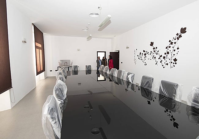 Una de las salas de reuniones.