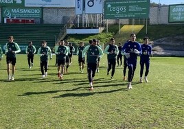 Penúltima sesión del Cacereño antes del partido.