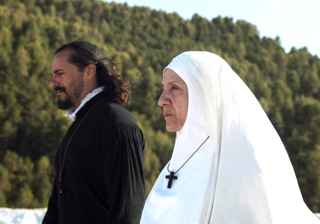 Asier Etxandia y Blanca Portillo en 'Teresa'.