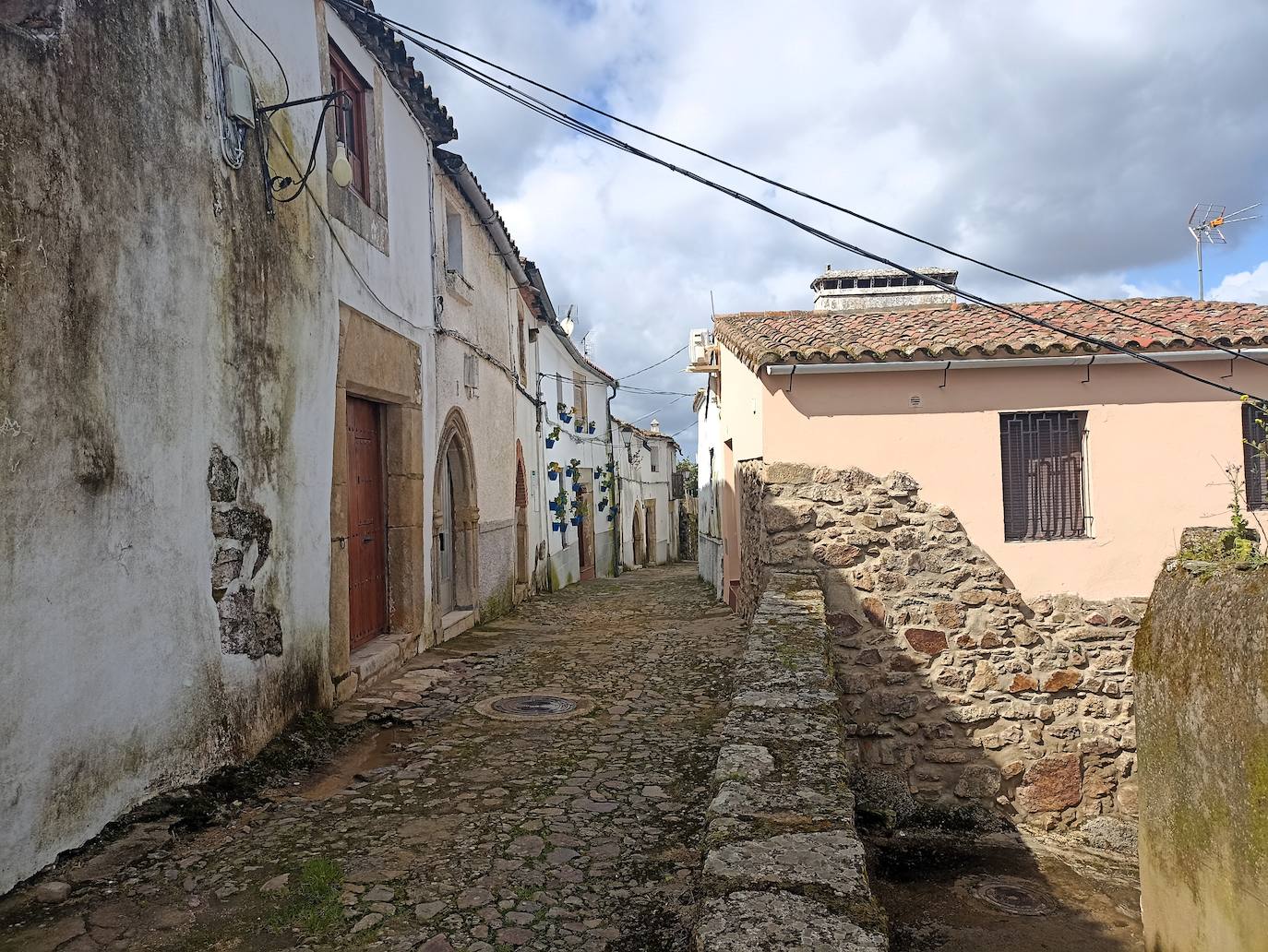 Villa Adentro. Paseo por el barrio gótico judío