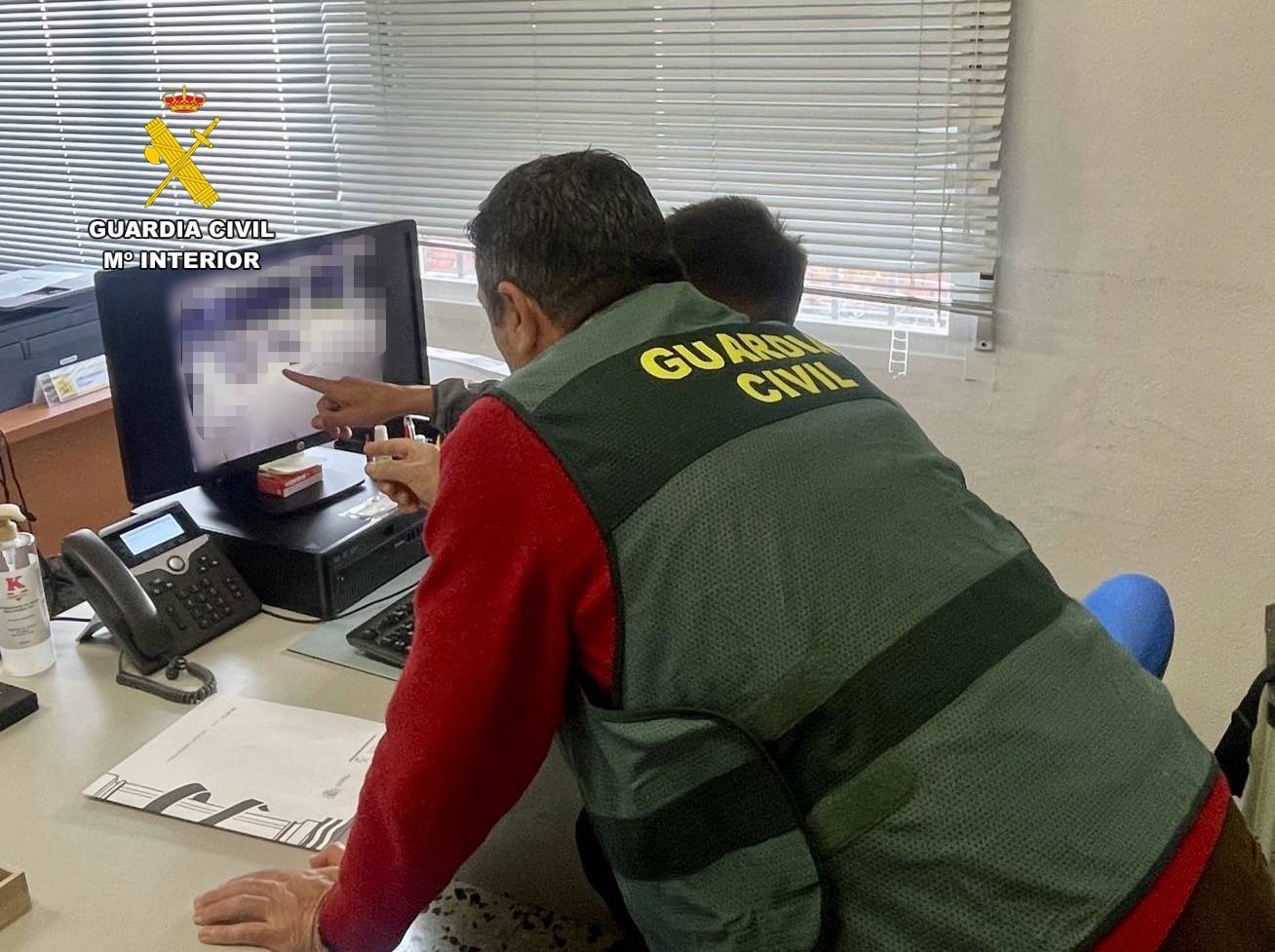 Agentes de la Guardia Civil.