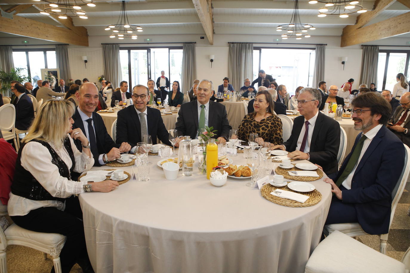 Encarna Chacón, José Ángel Sánchez Juliá, Rafael Mateos, Mario Ruiz-Tagle, Mar Domínguez, José Luis Quintana y David Martín Arevalillo.