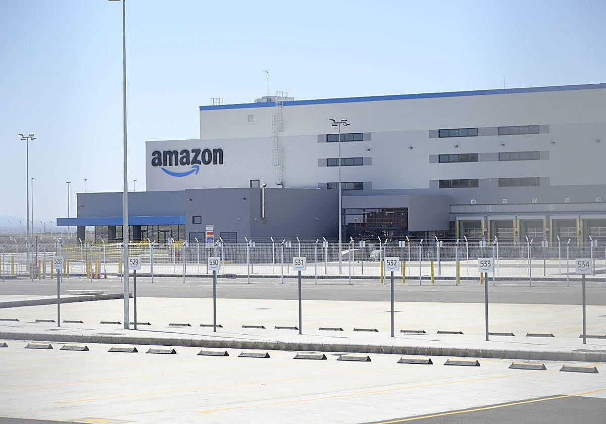 Planta de Amazon en Badajoz.