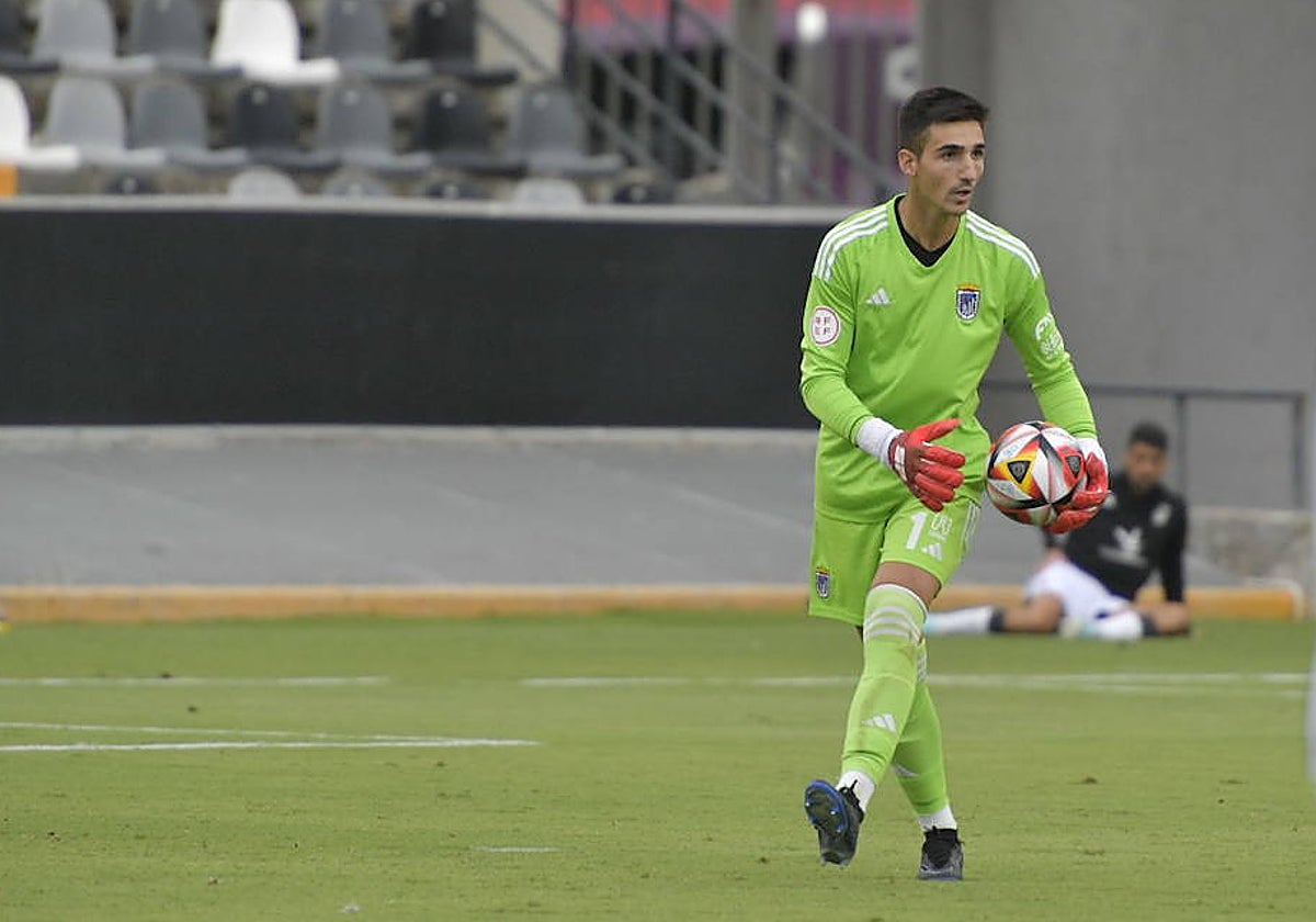 Miguel Narváez está siendo determinante con sus paradas para el Badajoz.