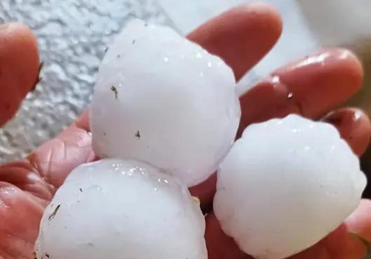 Fotos | Granizos de gran tamaño en la provincia de Cáceres