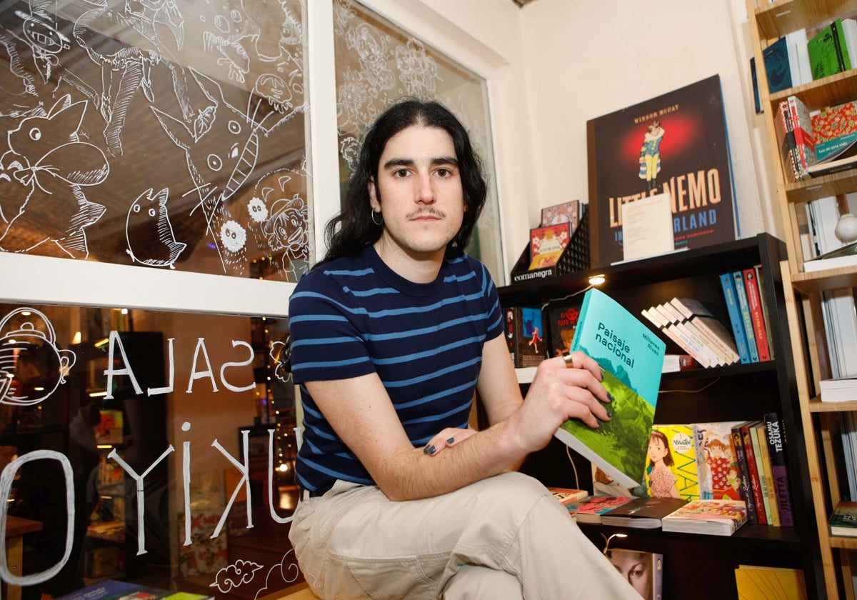 Millanes Rivas fotografíado el pasado miércoles en la librería La Puerta de Tannhäuser.