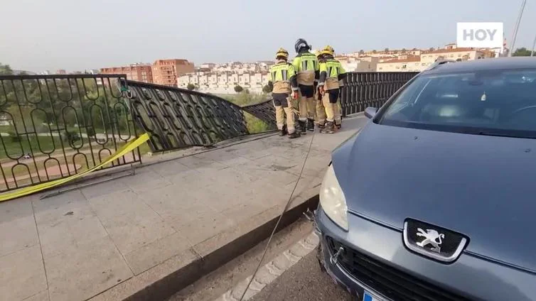 Accidente de tráfico en el puente Fernández Casado de Mérida