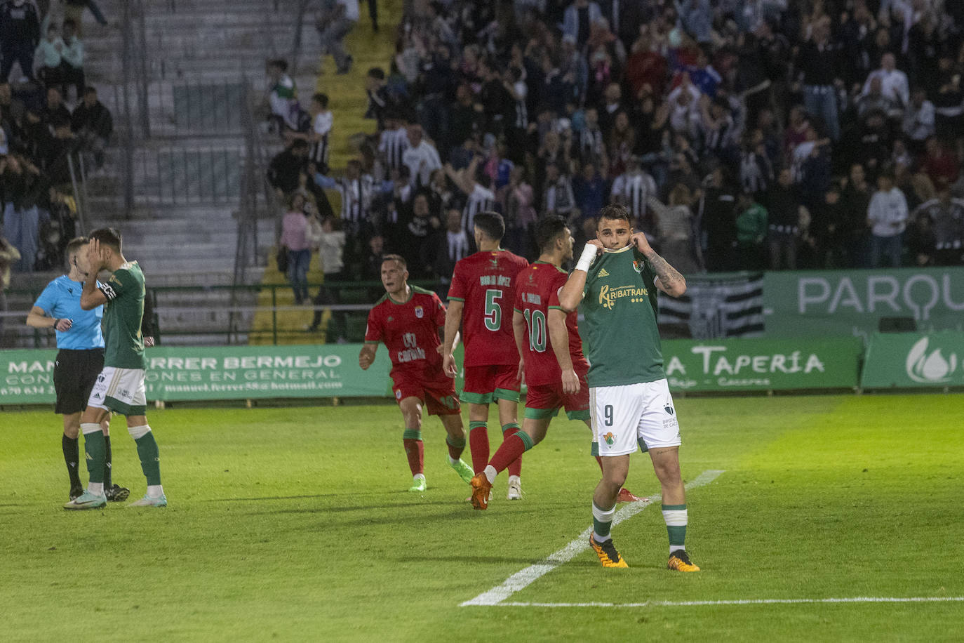 Imágenes del derbi Cacereño-Badajoz