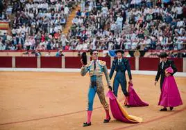 Las mejores imágenes de la corrida de Emilio de Justo, Talavante y Juan Ortega en Almendralejo (I)