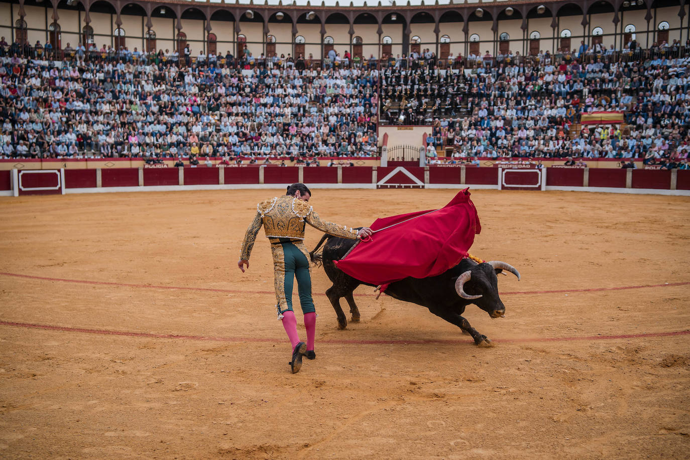 Las mejores imágenes de la corrida de Emilio de Justo, Talavante y Juan Ortega en Almendralejo (I)