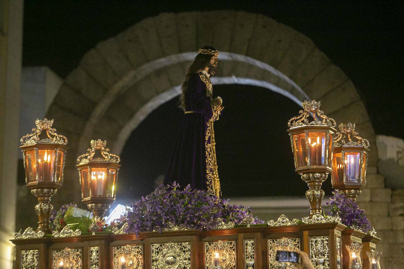 Fotos de la procesión del Lunes Santo en Mérida (I)