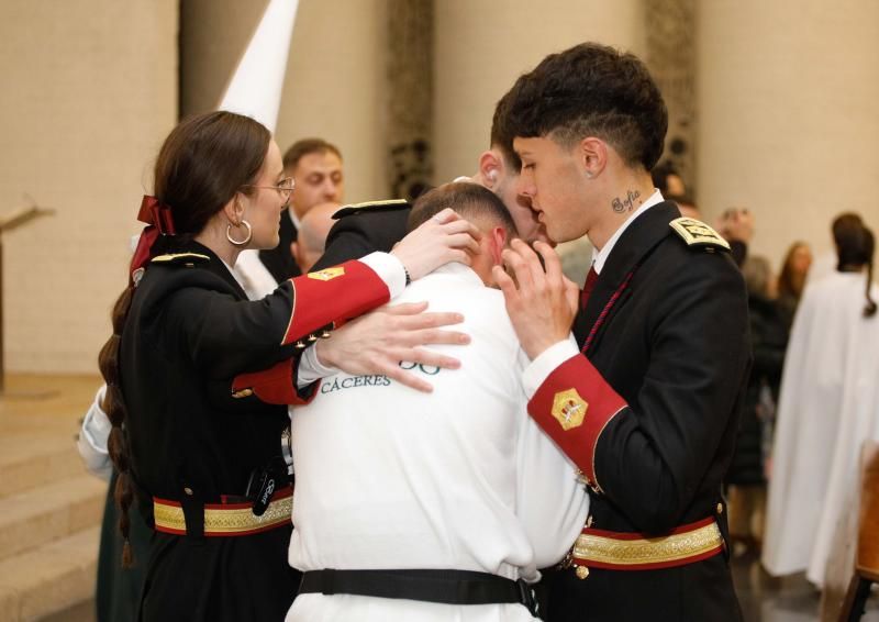 Las mejores imágenes del Martes Santo en Cáceres (I)