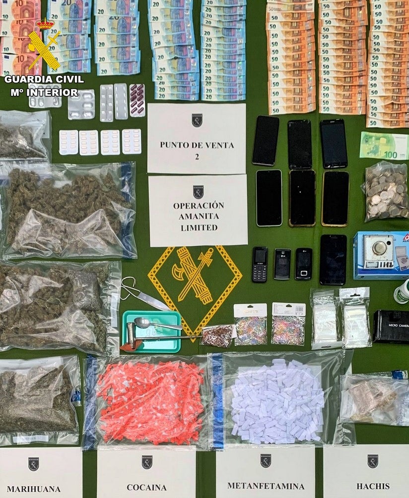 Dinero, droga y teléfonos intervenidos.