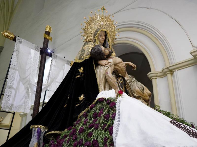 La Hermandad de Santo Domingo de Badajoz se quedó en el templo