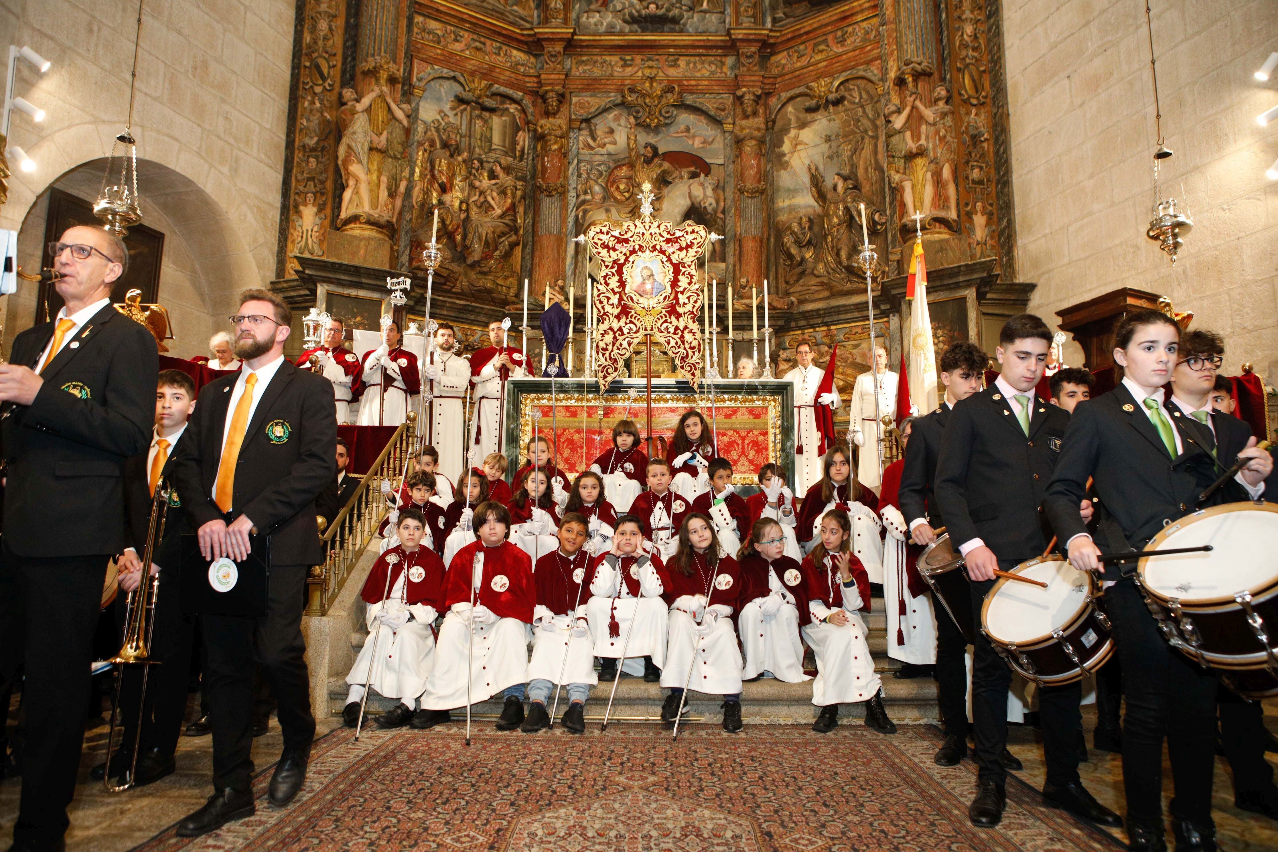 El Jueves Santo comenzó en Cáceres con la suspensión de la Sagrada Cena. 