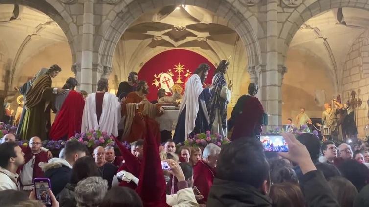 Emotivo cierre del acto de la Sagrada Cena en Cáceres