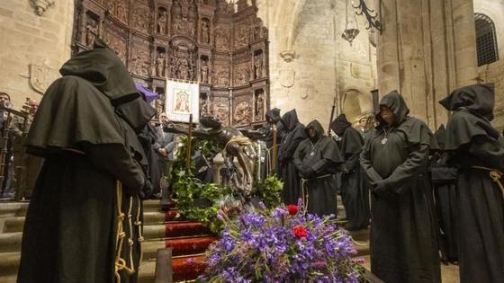 El Cristo Negro suspende su procesión por la Ciudad Monumental de Cáceres