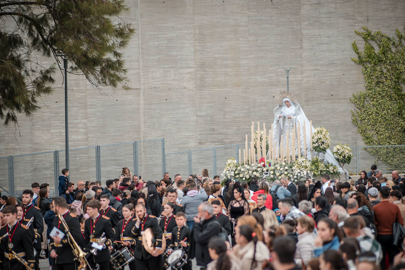 Cofradía de la Paz, en su procesión por Mérida. 