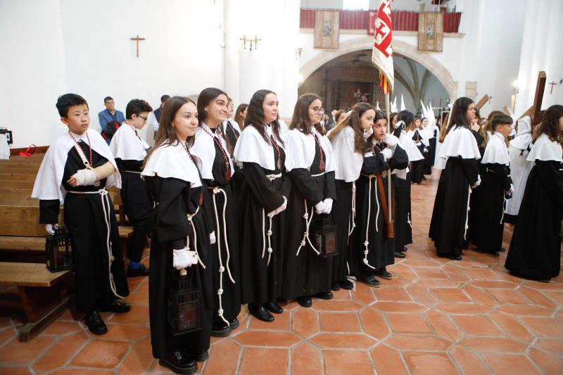 Cofradía del Vía Crucis y del Santísimo Cristo del Calvario (Estudiantes).