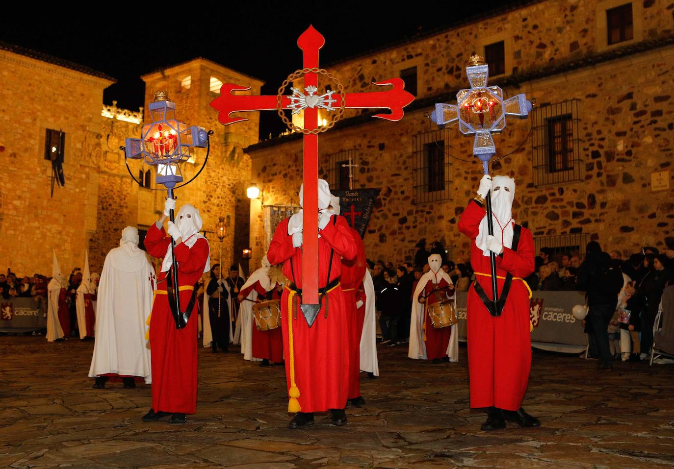Sábado Santo de Cáceres, en imágenes