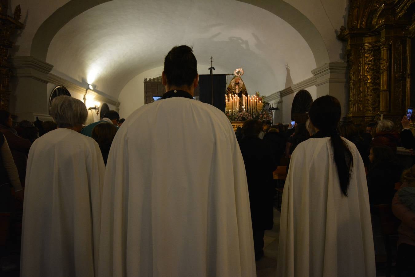 Las procesiones del Viernes Santo se quedaron en los templos