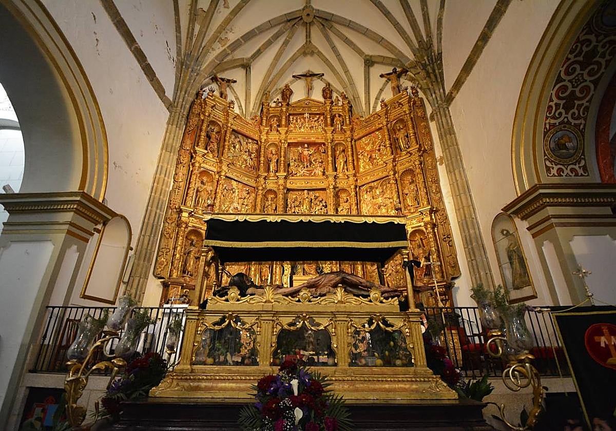 Santo Entierro de Cristo en la iglesia de Santa Ana