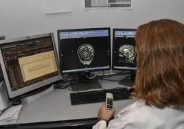 Imagen de archivo de una sala de Radiología con tomas de imágenes para diagnóstico.