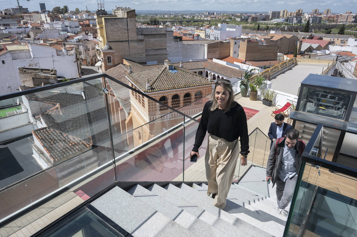 Imágenes del edificio de las Tres Campanas