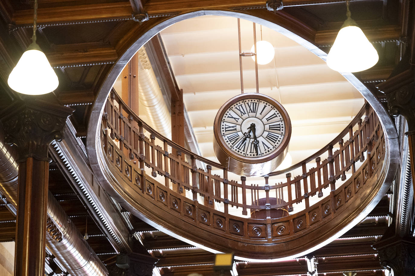 Imágenes del edificio de las Tres Campanas