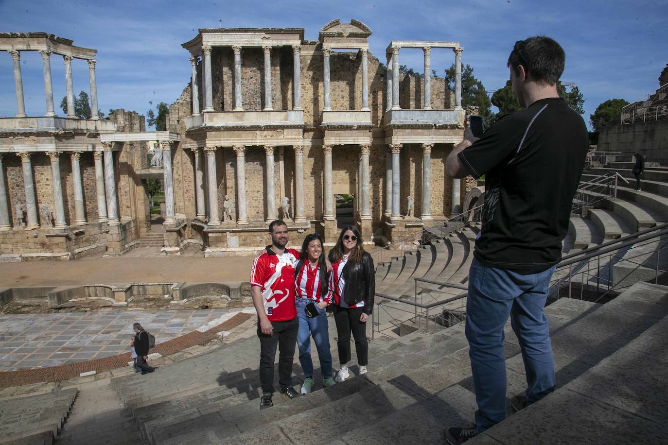 Algunos han aprovechado para visitar el Teatro Romano. 